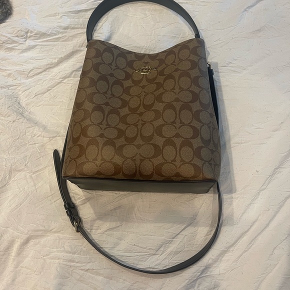 Coach Mollie Bucket Bag With Matching Wallet And Key Fob In Signature Canvas - Picture 4 of 5